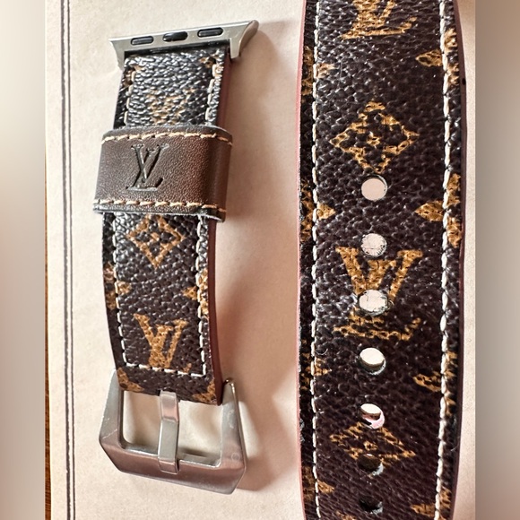 Designer Apple Watch Band 41mm Thick & Sturdy Unisex Brown Large Silver - Picture 2 of 10